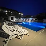 Resort 2-3Br Huge Pool, Bbq, 300M-Beach, 8 Mins To Walking Street