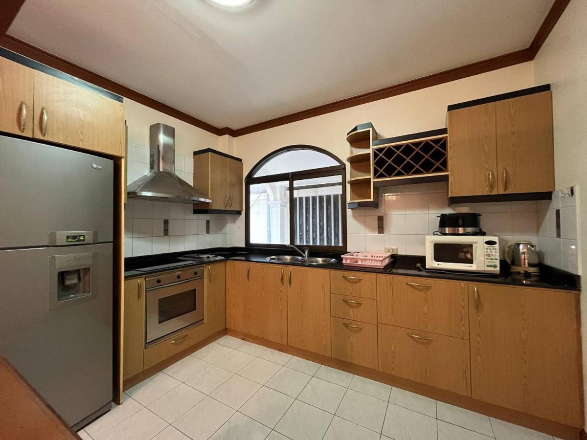 2-3br Huge Pool, Bbq, 300m-beach, 8 Mins To Walking Street Pattaya